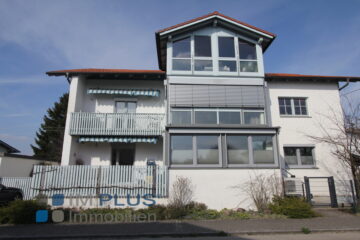 Außergewöhnliche 4-5 Zimmer Wohnung mit allem was das Herz begehrt! inkl. 2 Einzelgaragen!, 83109 Großkarolinenfeld, Erdgeschosswohnung