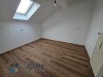 20260105_091914 - Komplett neu renovierte 2 Zi.-DG-Wohnung in bester Lage von Raubling- super vermietet mit 4,40 %!
